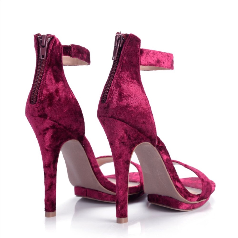 Fashion nova crushed velvet burgundy heels